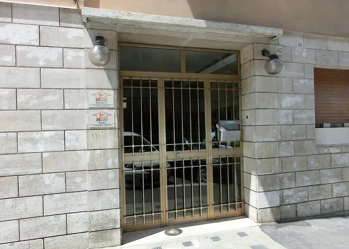 Reale House Affittacamere 2*
