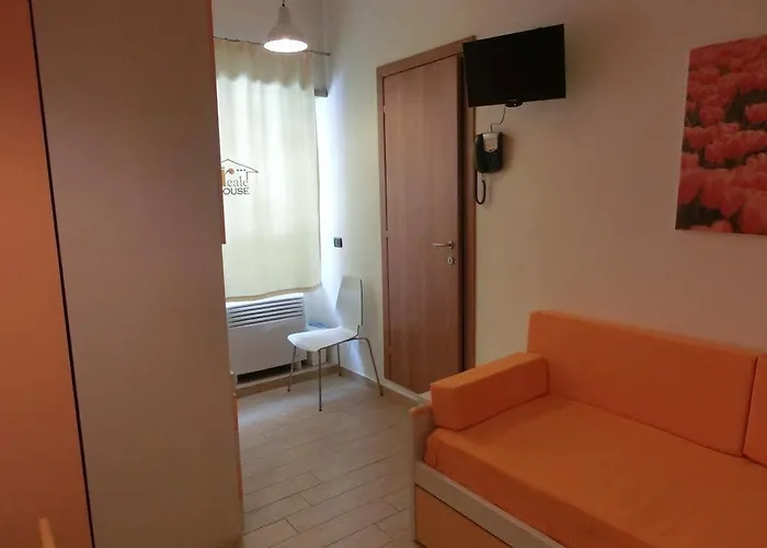 Affittacamere Reale House 2*